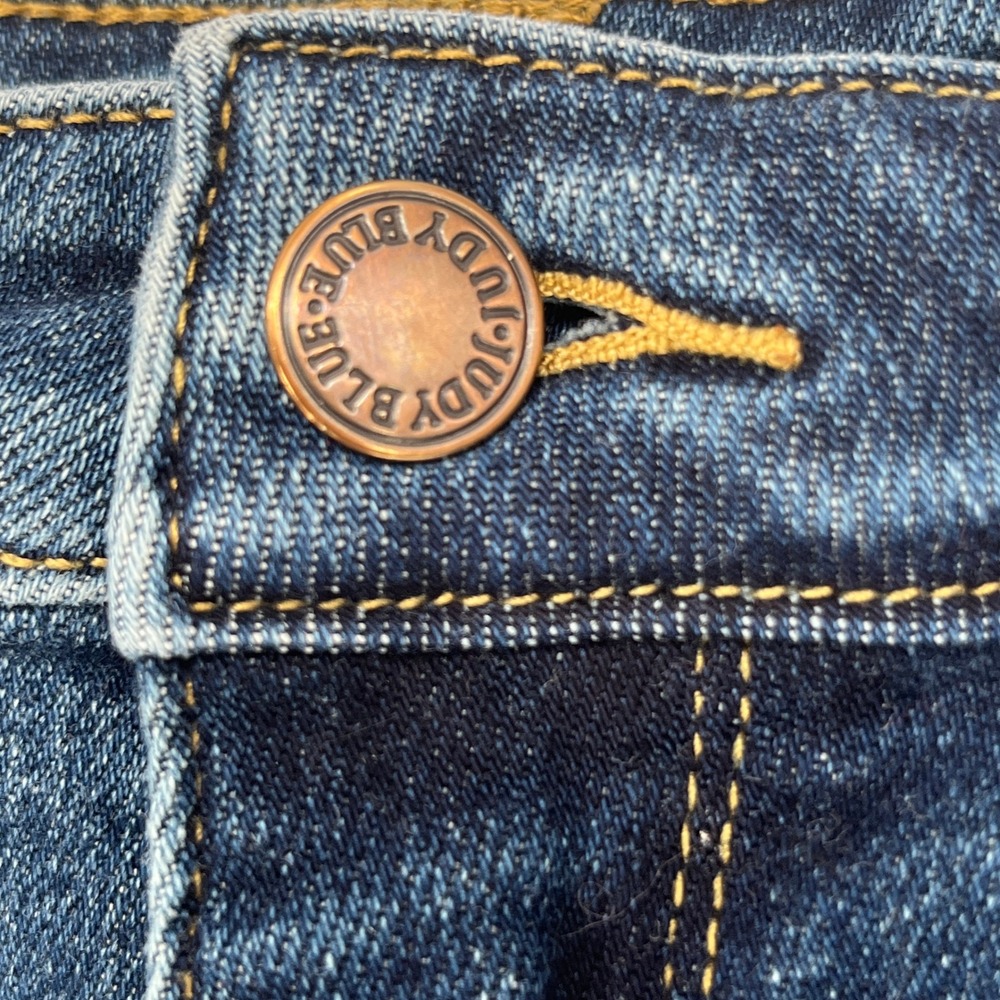 Judy Blue Distressed Denim Shorts L Stretch Raw Hem Mid Rise Festival Summer - Picture 4 of 11